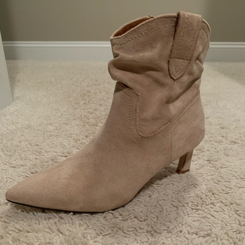 VICI Suede booties